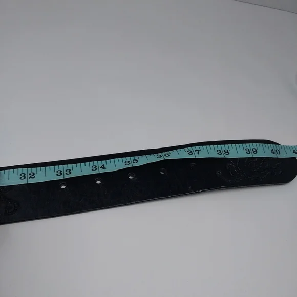 White House Black Market Black Leather Roses Filigree Style Belt Buckle Sz M - Picture 10 of 10